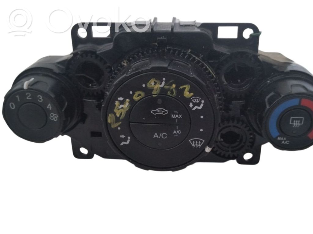 Climate control unit   1910652