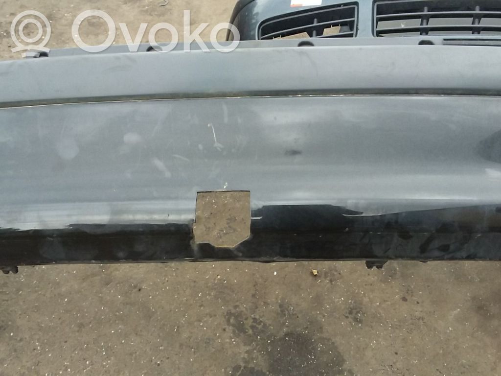 Toyota Avensis T220 Zderzak tylny 