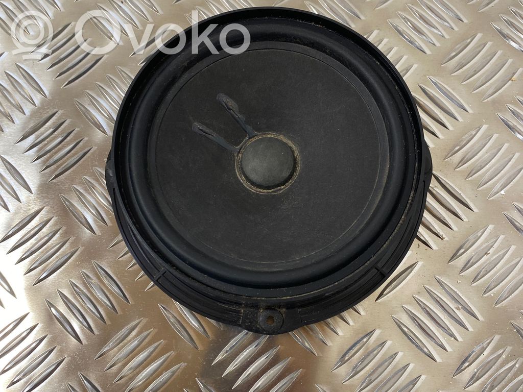 Skoda Octavia Mk3 (5E) Etuoven kaiutin 
