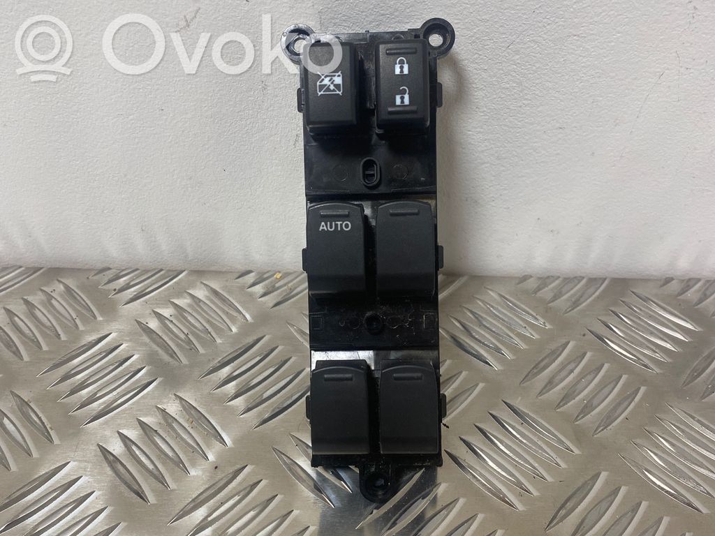 Electric window control switch   2827,62R2