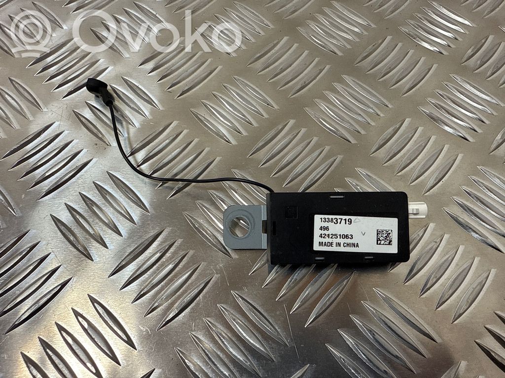 Opel Astra K Amplificateur d'antenne 