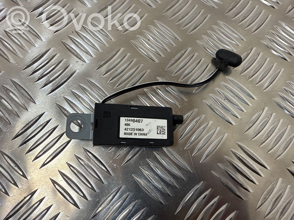 Opel Astra K Aerial antenna amplifier 