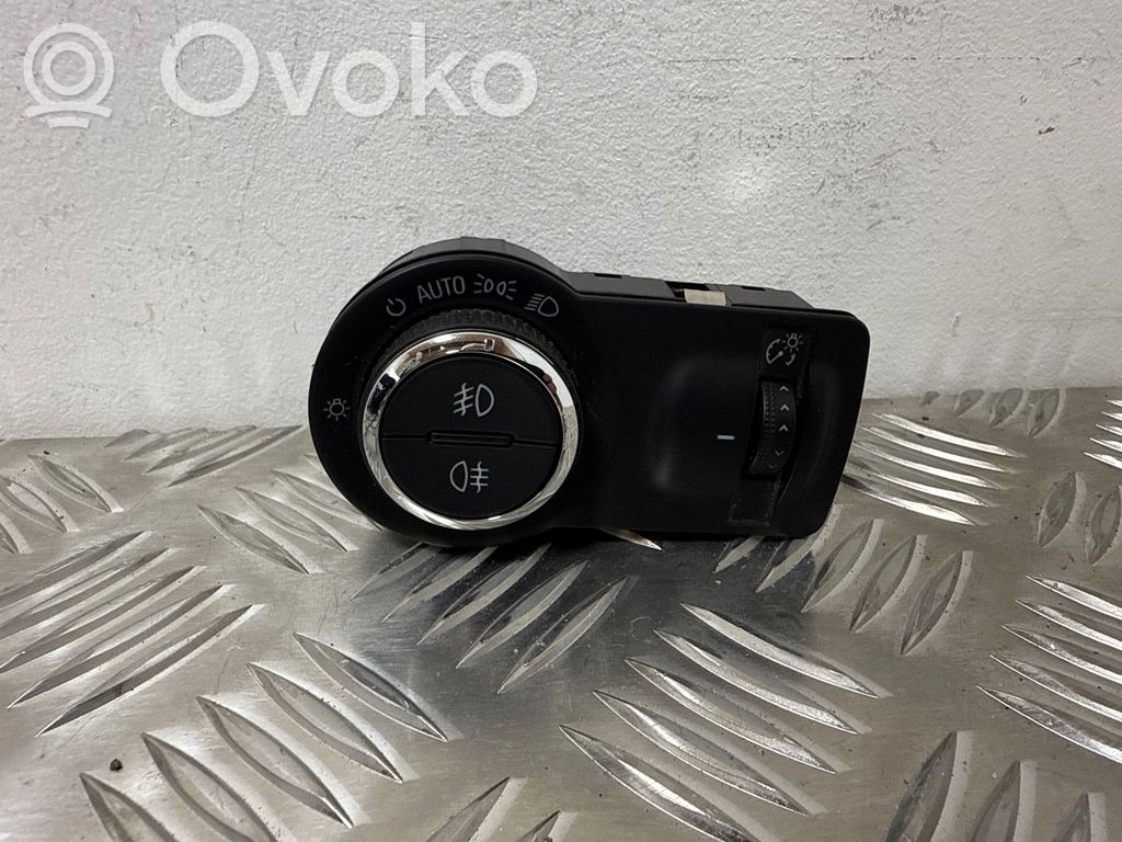 Opel Insignia A Light switch 
