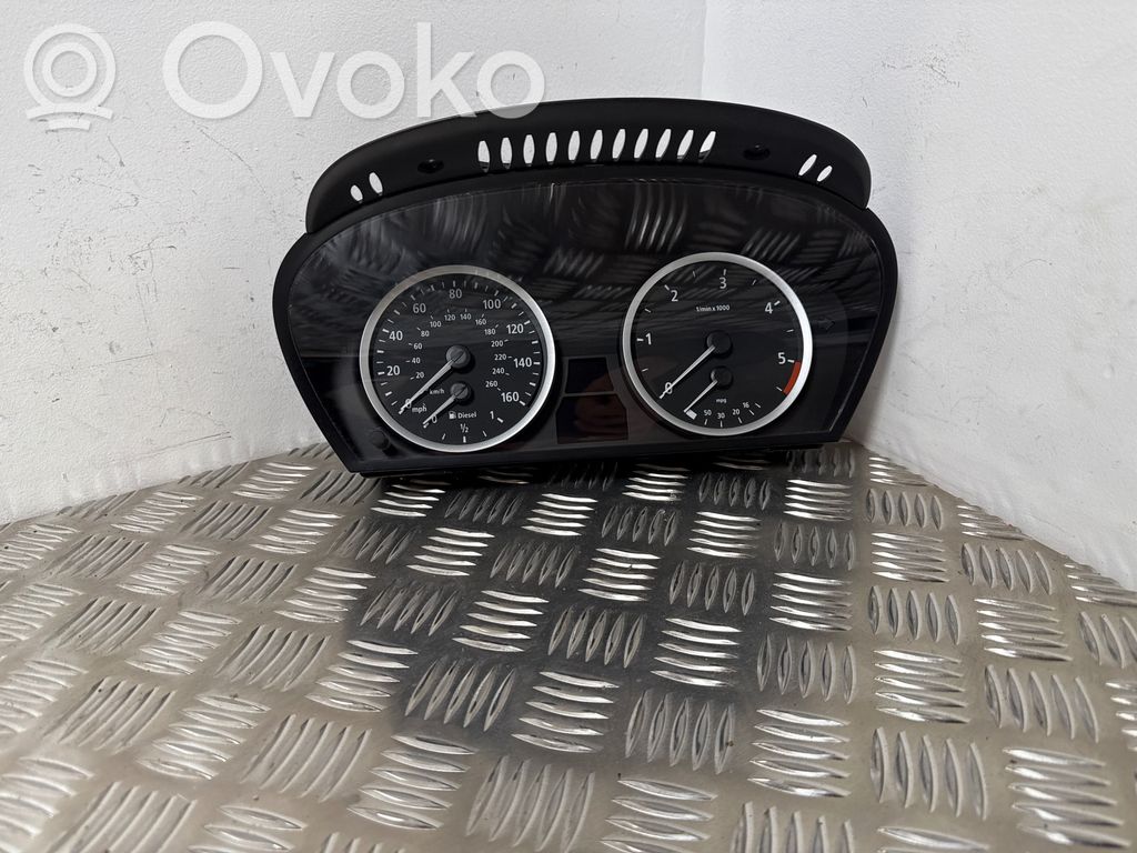 Speedometer (instrument cluster)   110080213,62116947364
