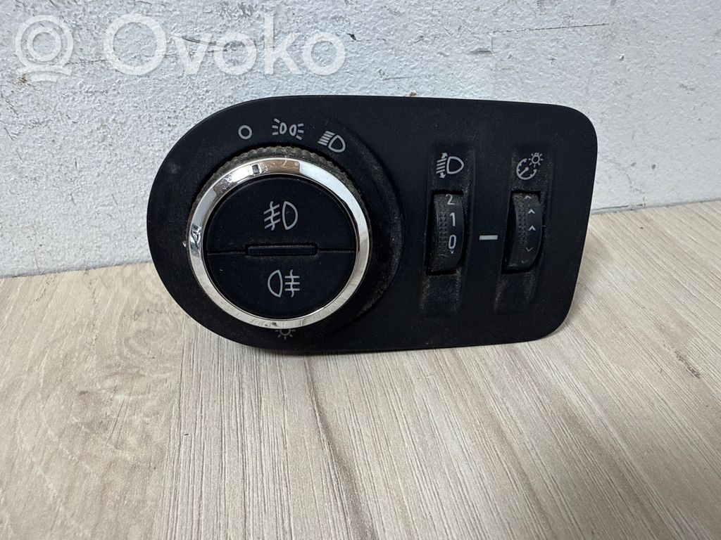 Opel Meriva B Light switch 