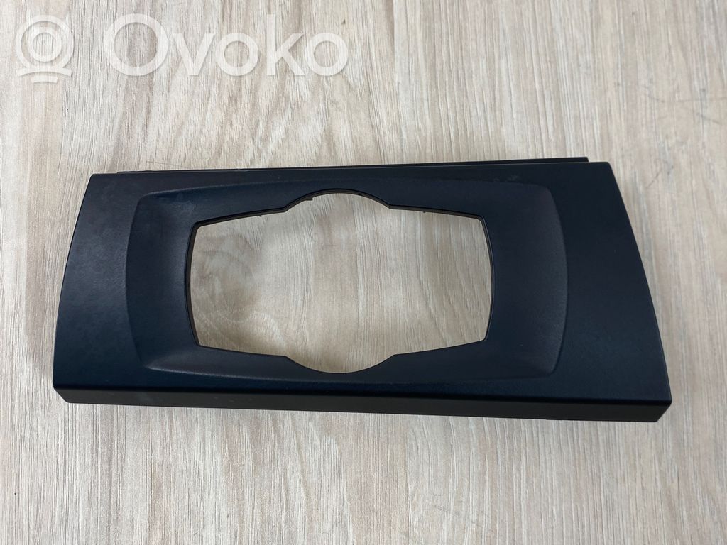 BMW 3 E90 E91 Cita veida salona detaļa 