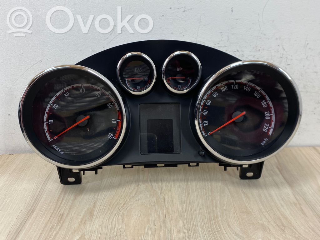 Opel Meriva B Speedometer (instrument cluster) 