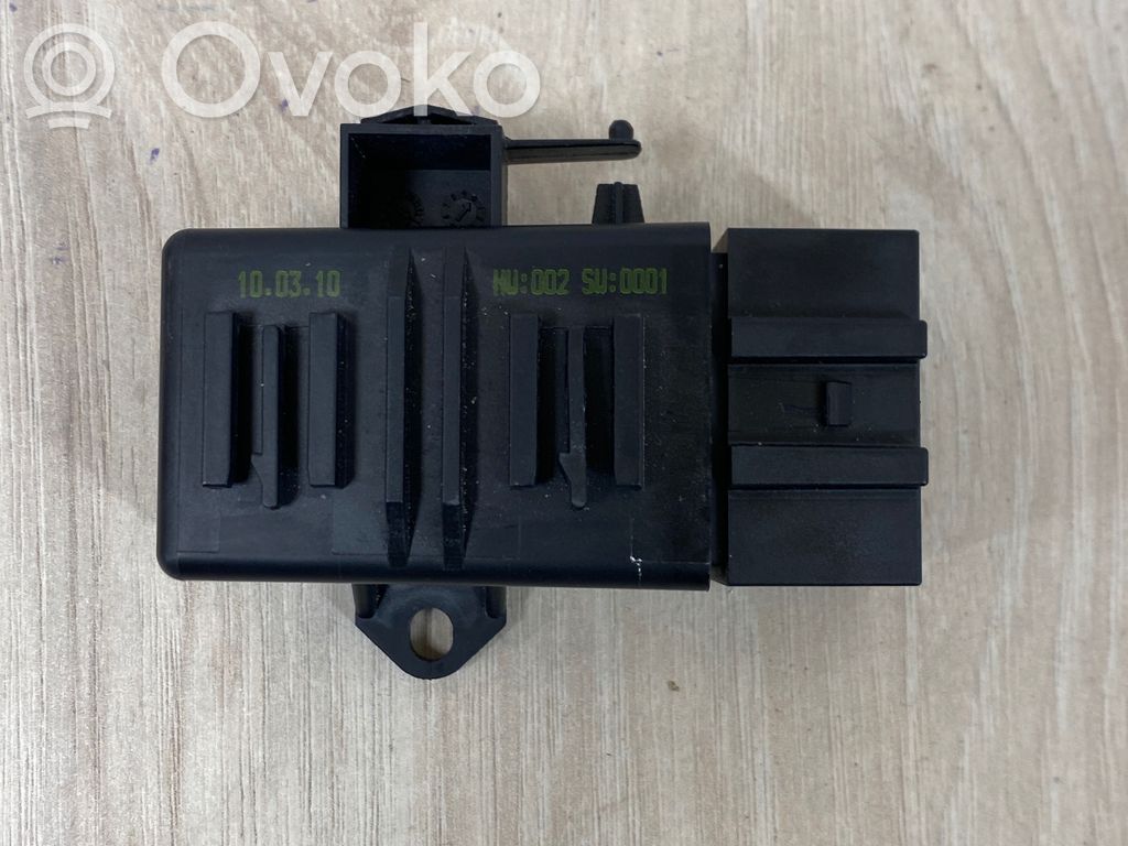 Volkswagen Polo V 6R Seat heating relay 
