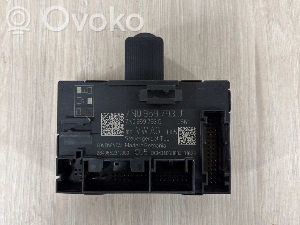 Seat Alhambra (Mk2) Door control unit/module 
