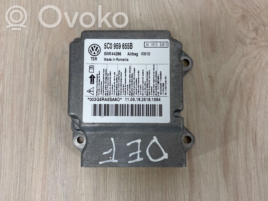 Volkswagen Golf VI Airbag control unit/module 
