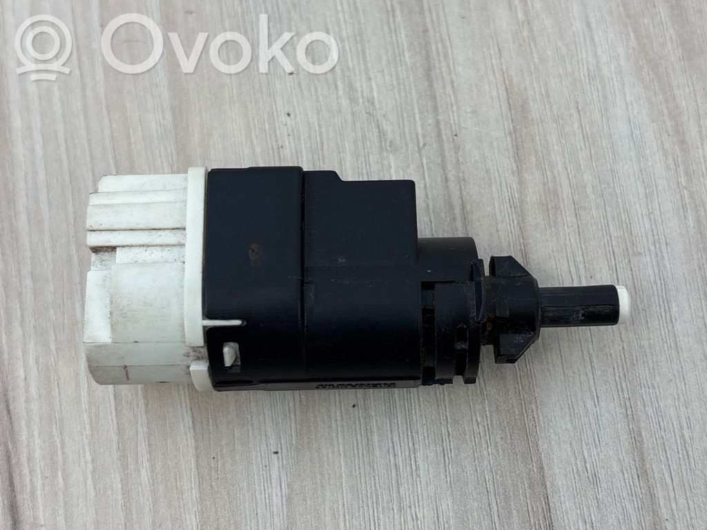 Dacia Duster Brake pedal sensor switch 