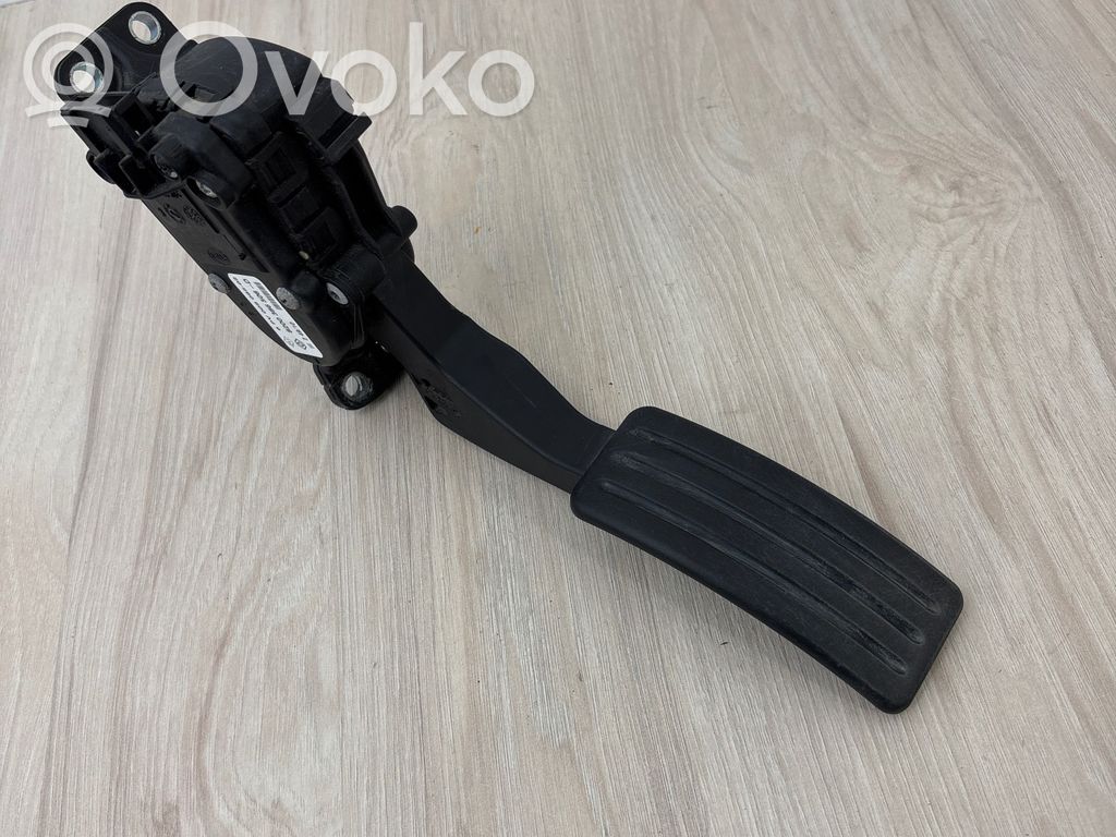 Dacia Duster Accelerator throttle pedal 