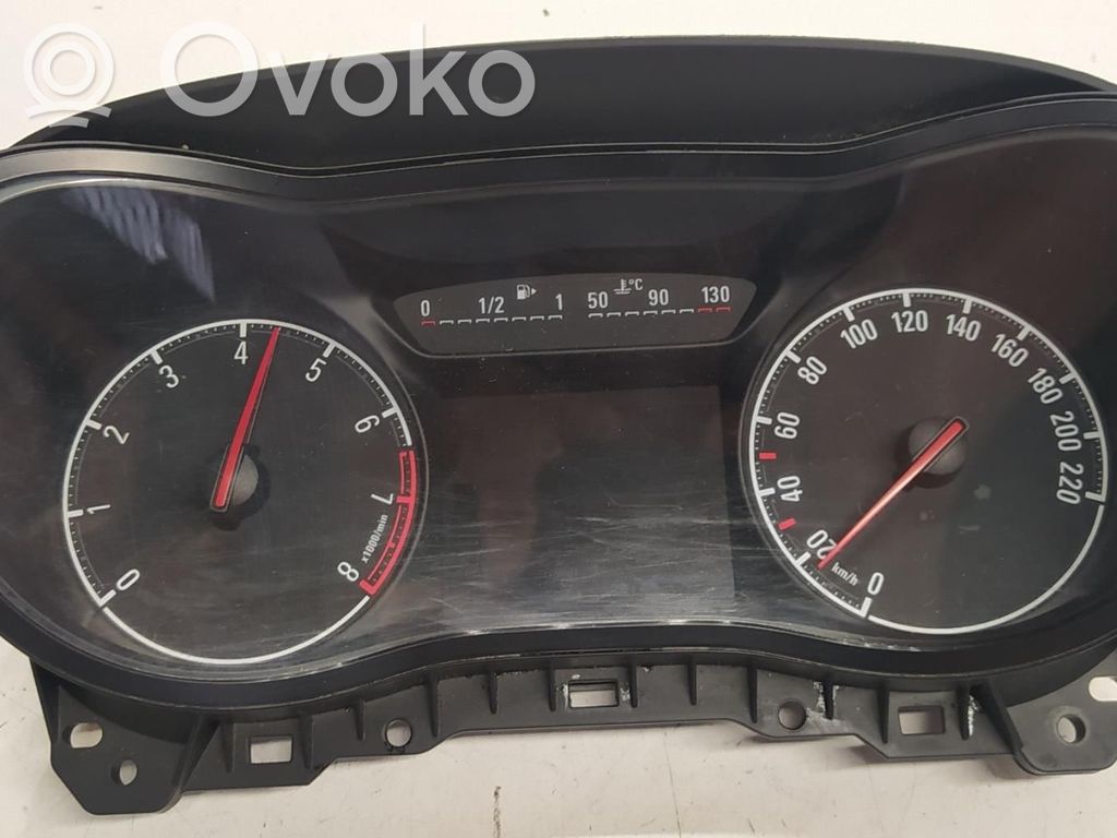 Opel Corsa E Spidometrs (instrumentu panelī) 