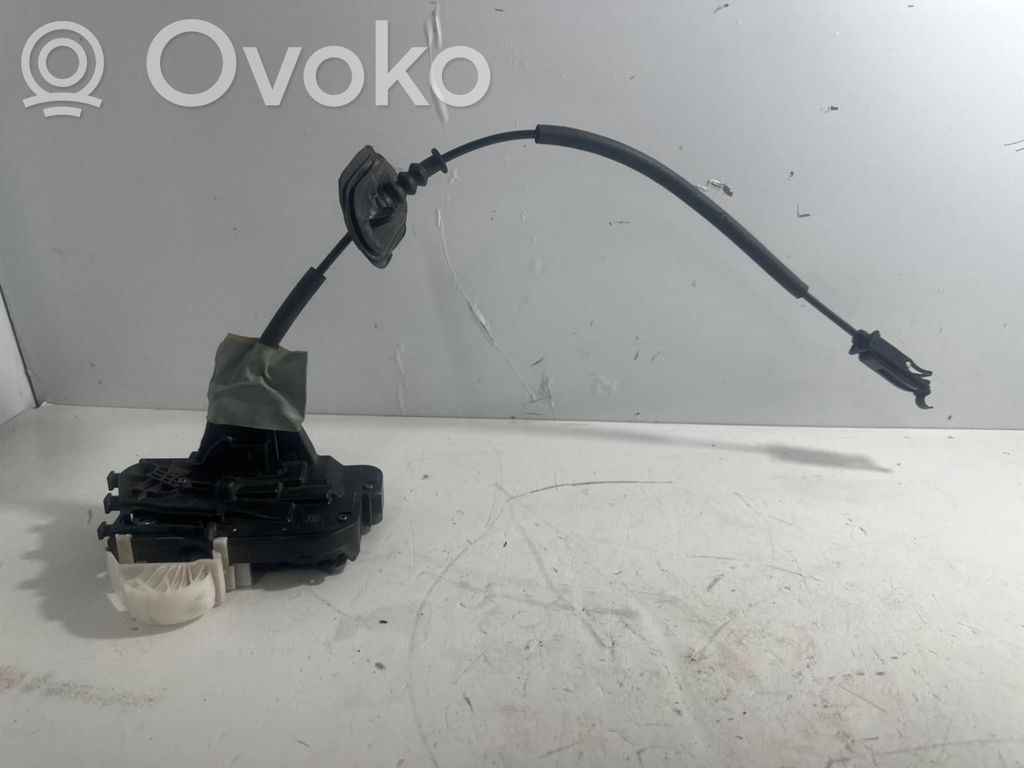 Ford Focus Priekšpusē slēdzene 
