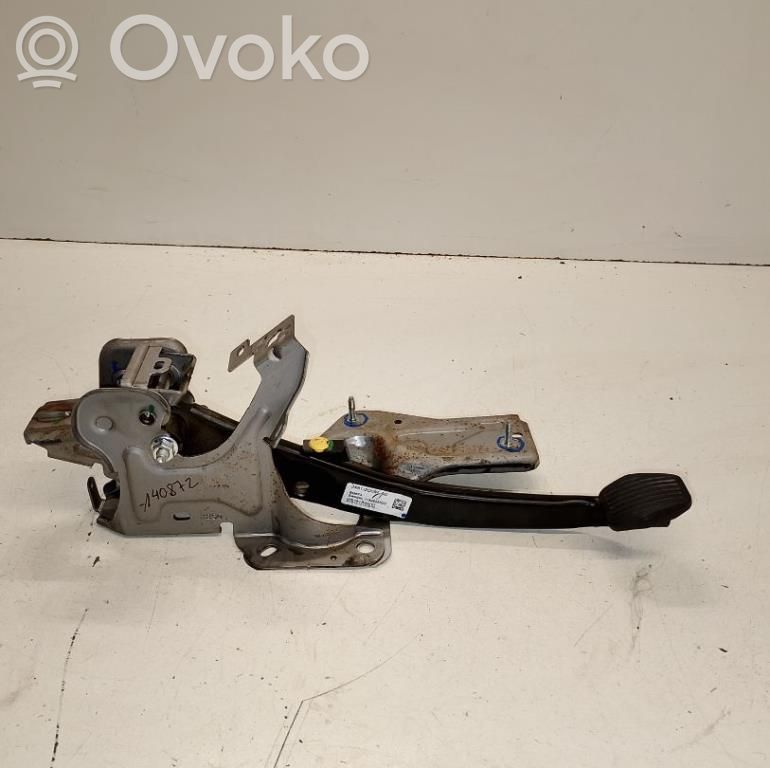 Ford Focus Brake pedal 
