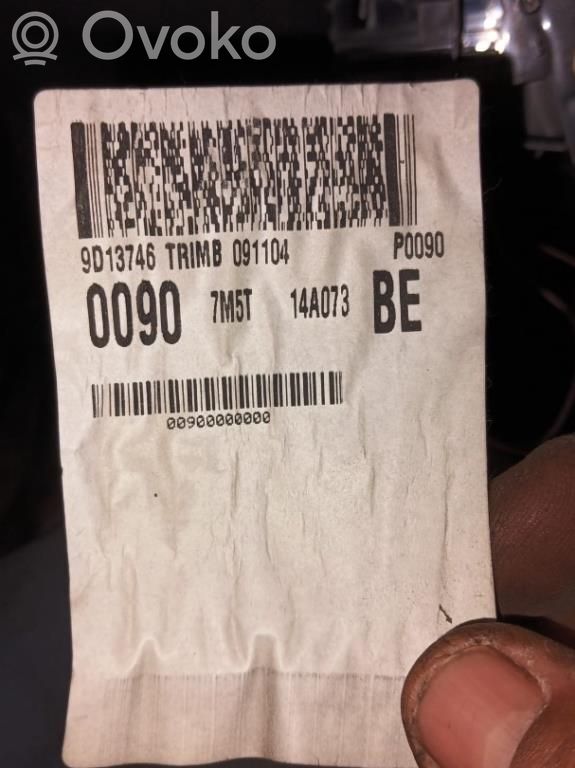 Módulo de fusible   7M5T14A073BE