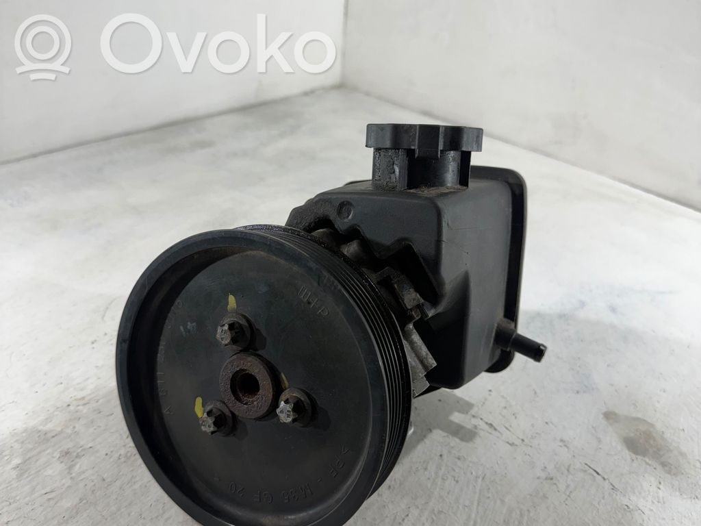 Ohjaustehostimen pumppu   A0044662001,A0024667401,A0024667301