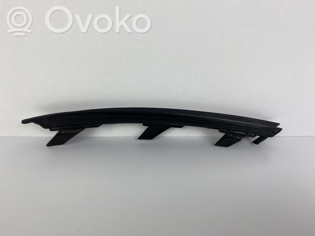 Volkswagen PASSAT B8 Apdailinė priekinio bamperio juosta 