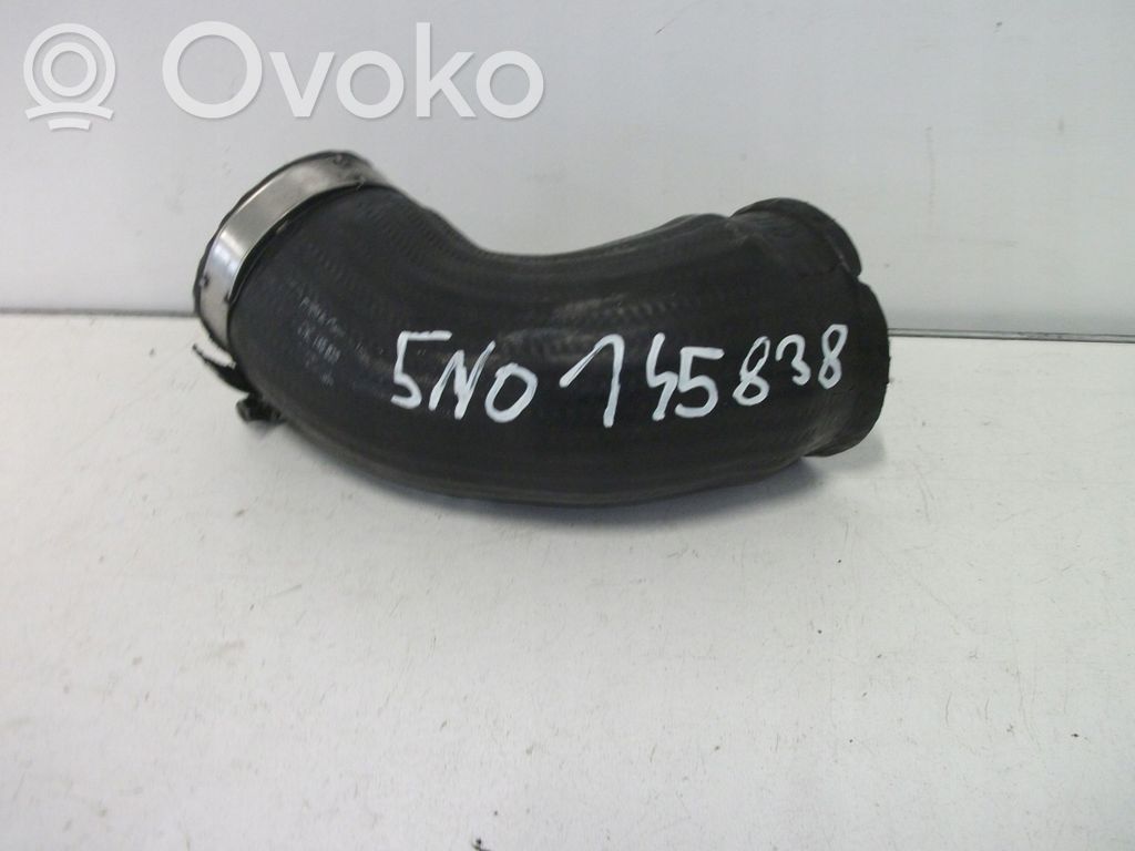 Volkswagen Tiguan Intercooler hose/pipe 