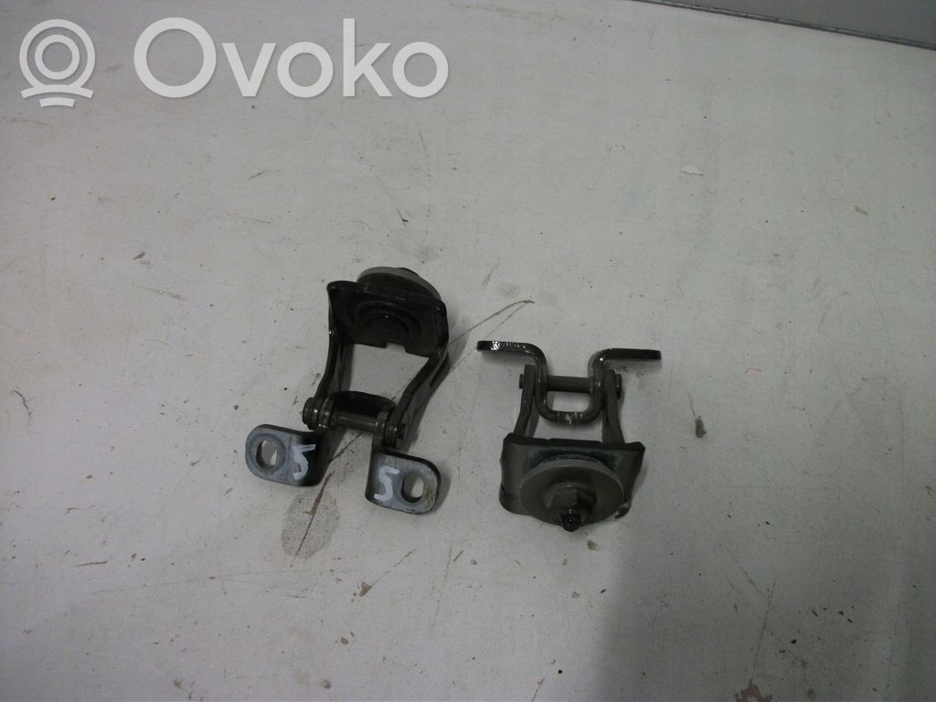Tailgate/trunk/boot hinge   5F0827301,5F0827301