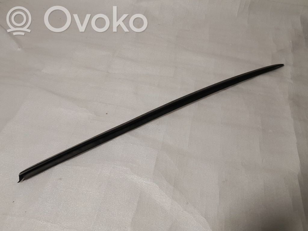 Audi Q8 Windshield trim 