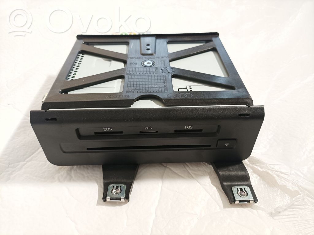 Navigation unit CD/DVD player   8W5035880A