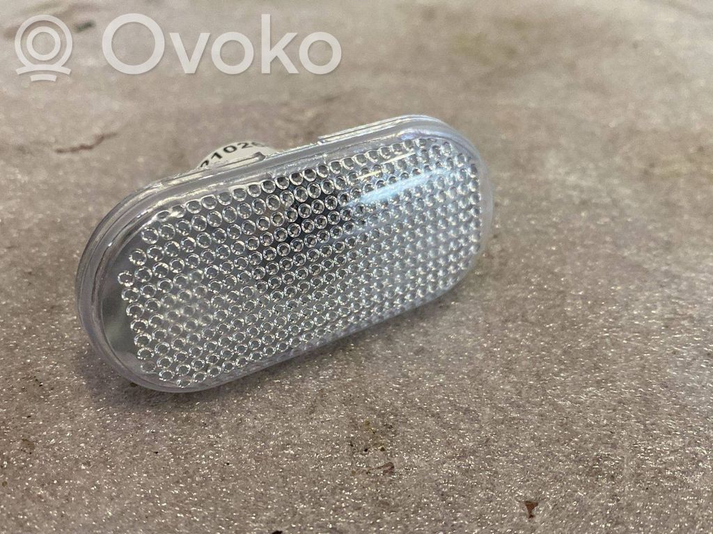 Renault Kangoo II Front fender indicator light 