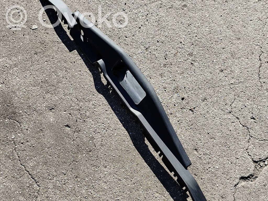 BMW X5 E70 Tailgate trim 