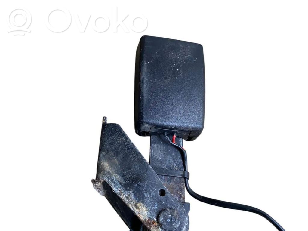 BMW 7 E65 E66 Takaistuimen turvavyön solki 