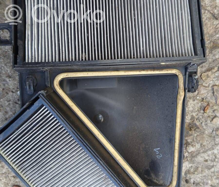 BMW X6 E71 Cabin air micro filter cap 