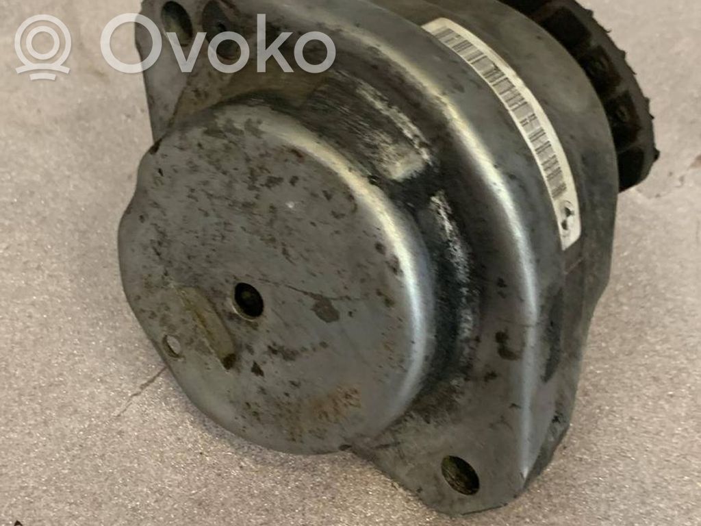 BMW 5 E60 E61 Engine mount bracket 