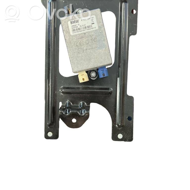 Antenna control unit   144047