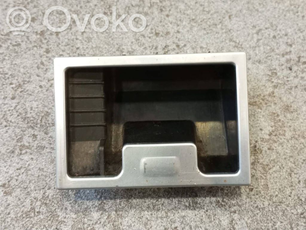 Car ashtray   7034098,314230100
