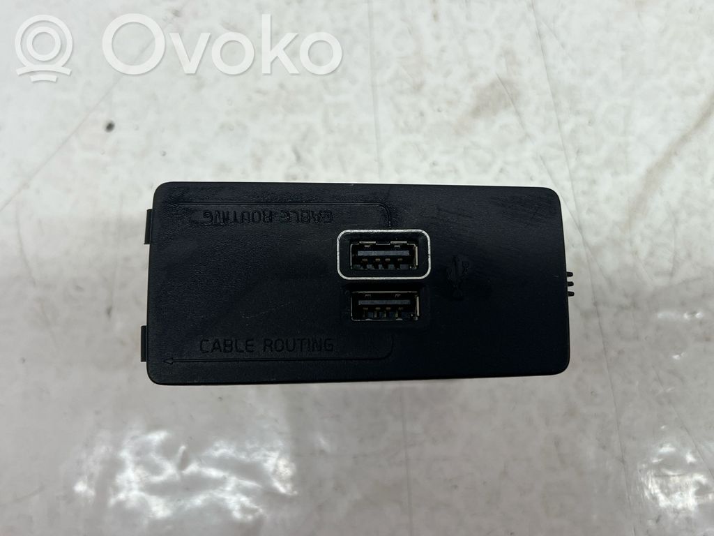 Volvo S90, V90 USB socket connector 