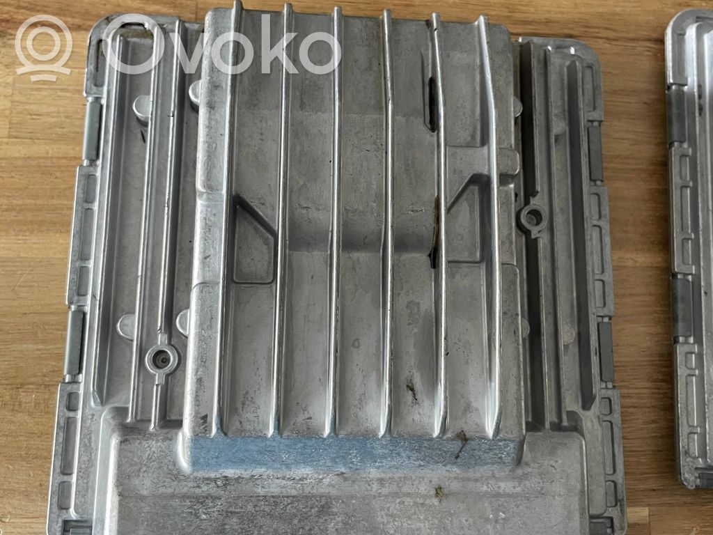 BMW 5 E60 E61 Engine control unit/module 