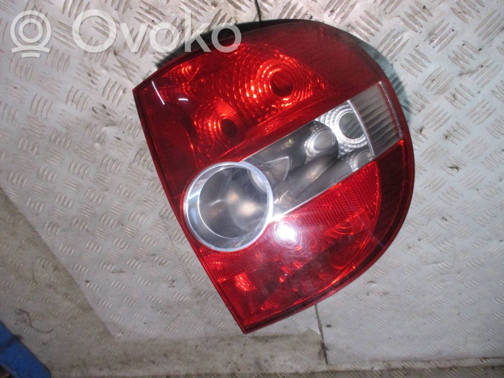 Volkswagen Fox Lampă spate în caroserie 