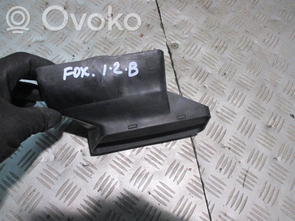 Volkswagen Fox Oro paėmimo kanalo detalė (-ės) 