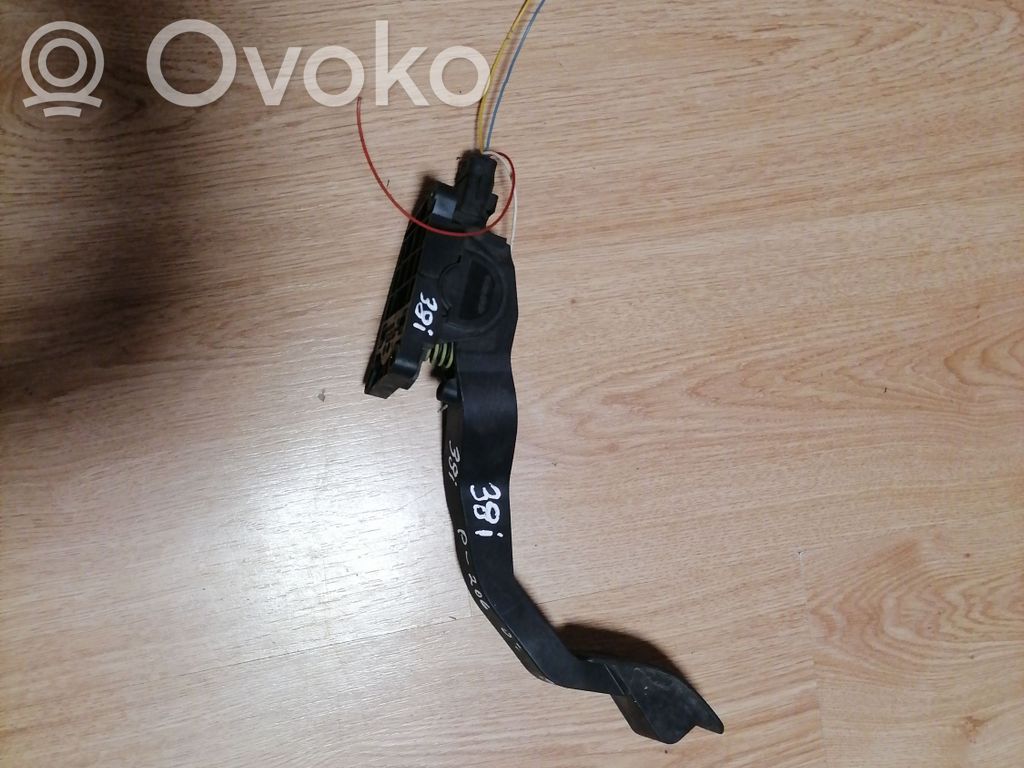 Peugeot 206 Accelerator throttle pedal 