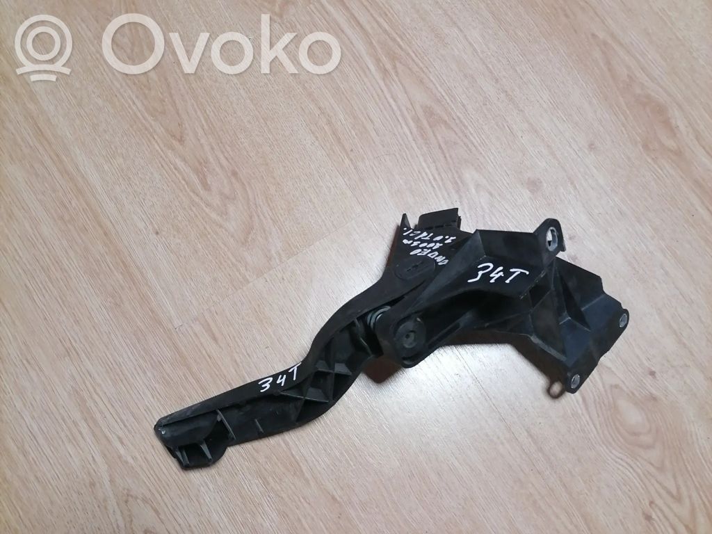 Ford Mondeo Mk III Akceleratoriaus pedalas 