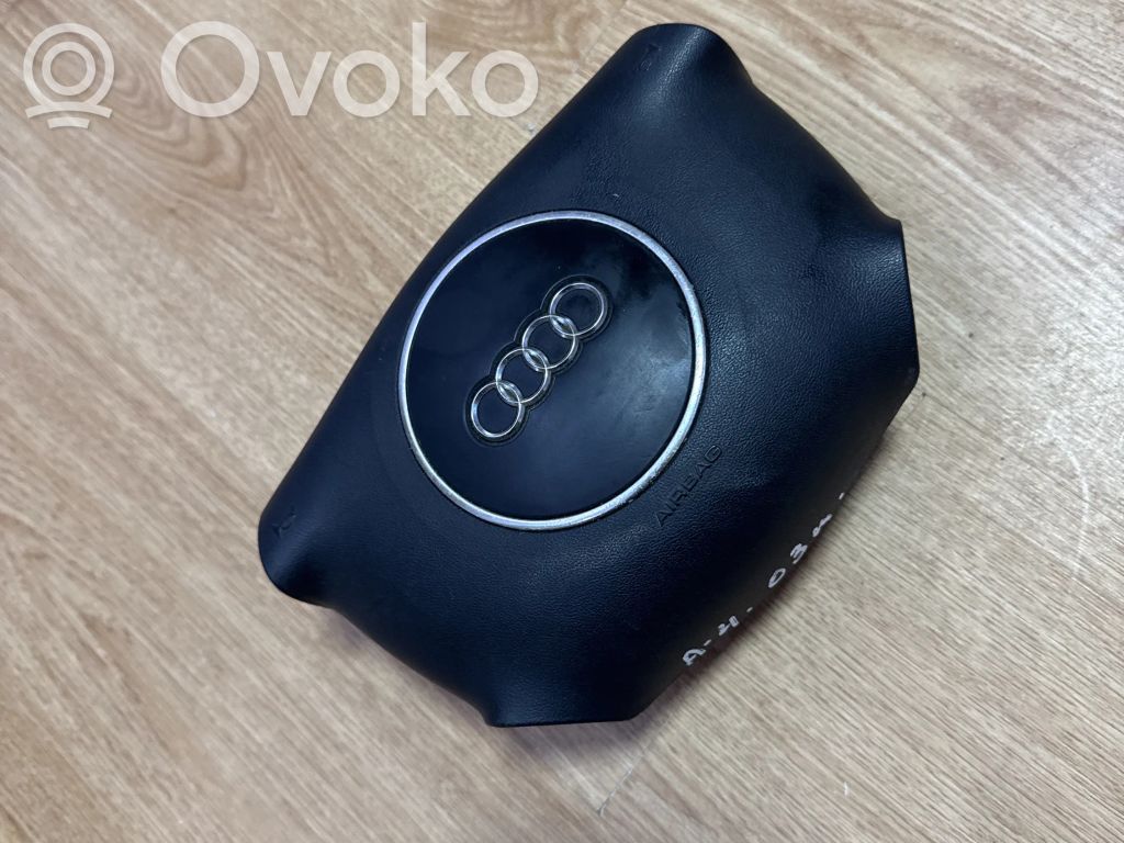 Audi A4 S4 B6 8E 8H Vairo oro pagalvė 