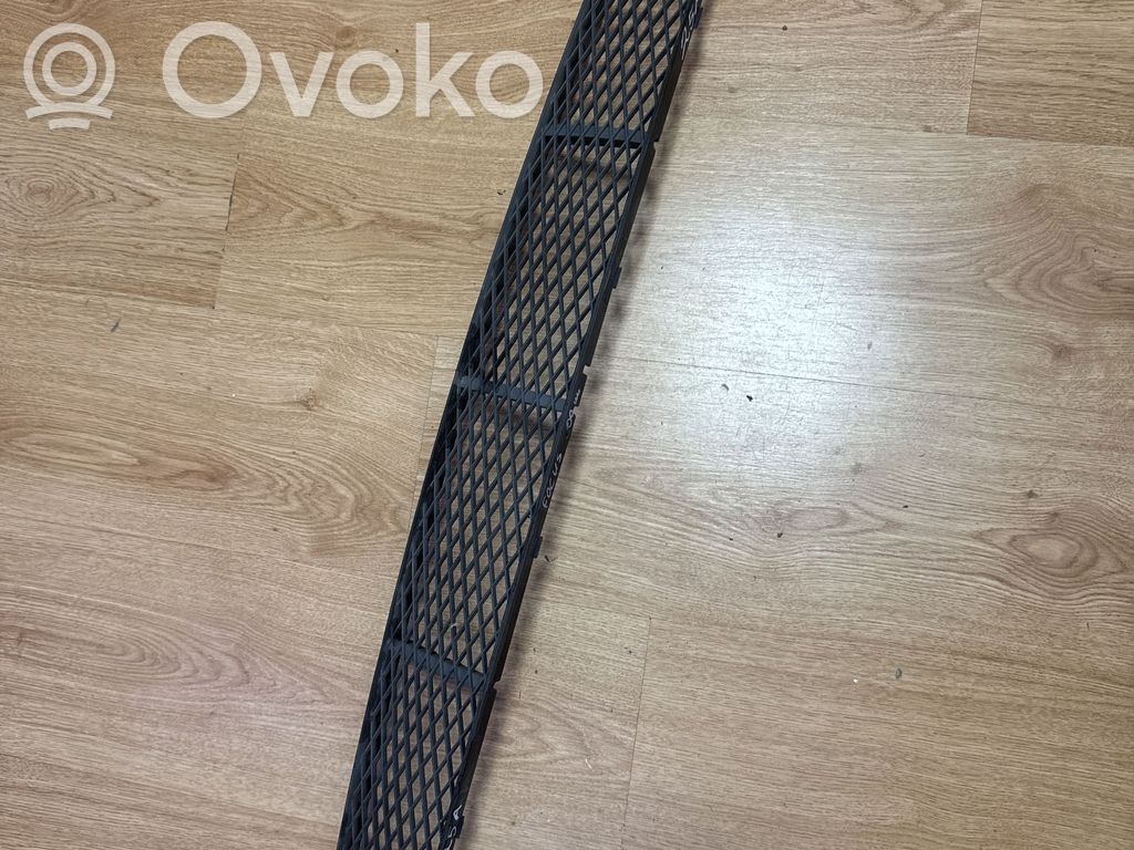 Ford Focus Front bumper lower grill 