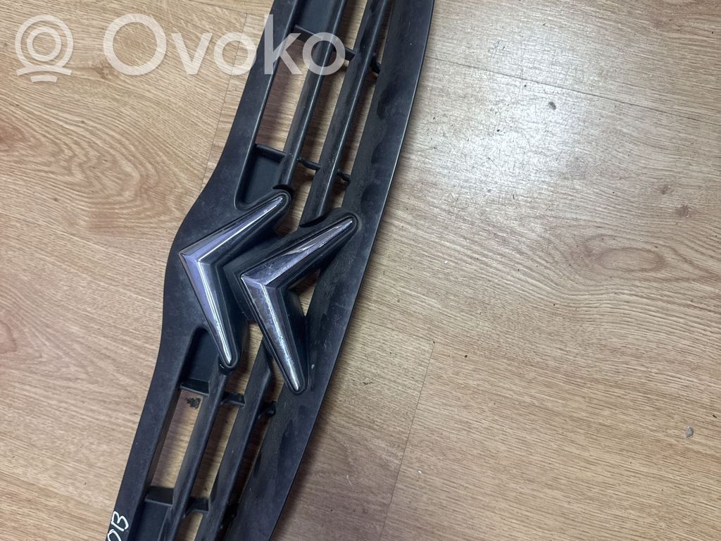 Citroen Saxo Front bumper upper radiator grill 