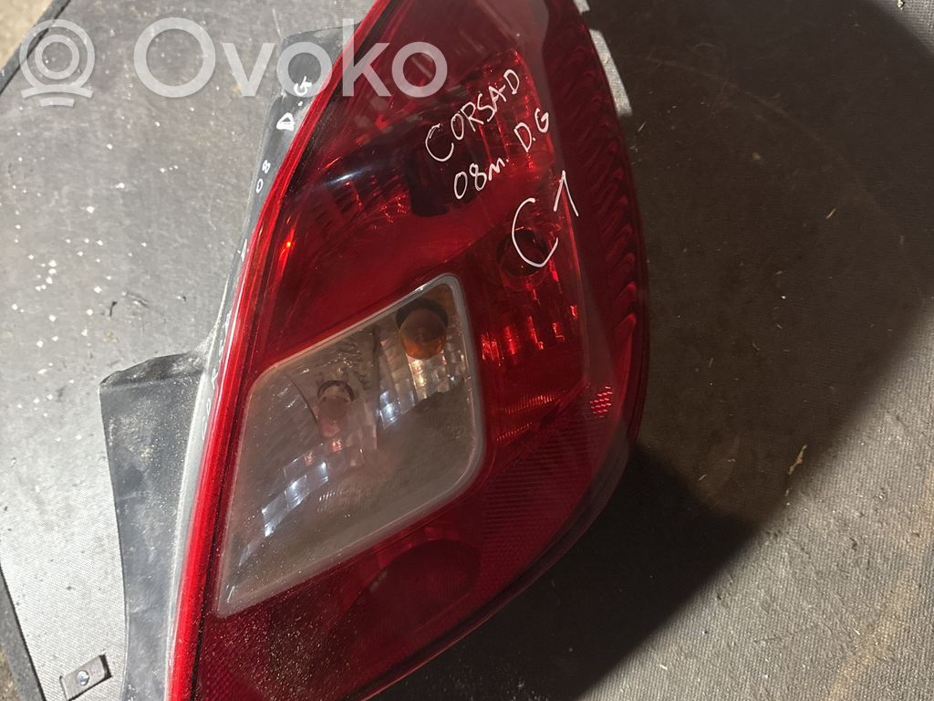 Opel Corsa D Aizmugurējais lukturis virsbūvē 
