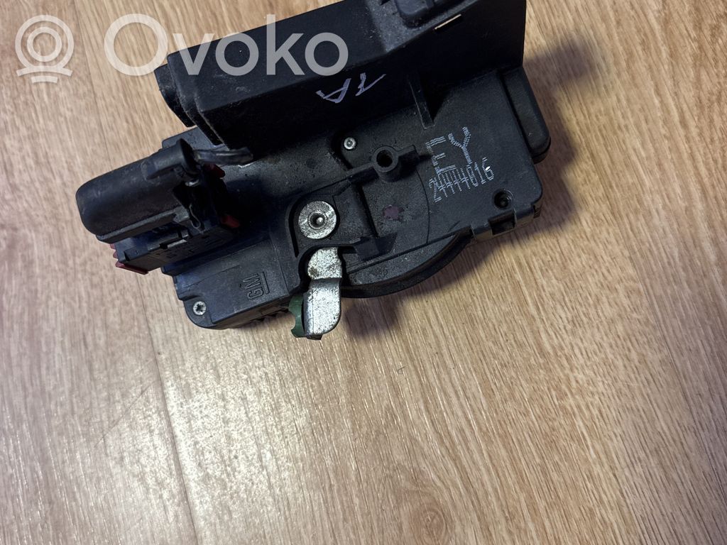 Opel Zafira A Front door lock 