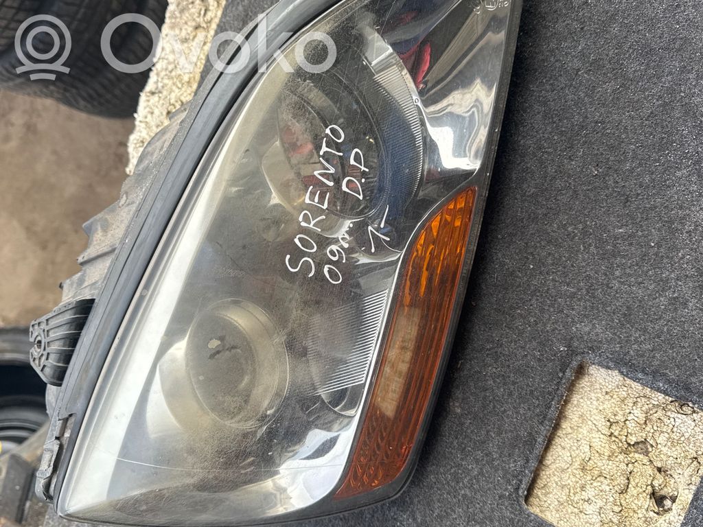 KIA Sorento Headlight/headlamp 