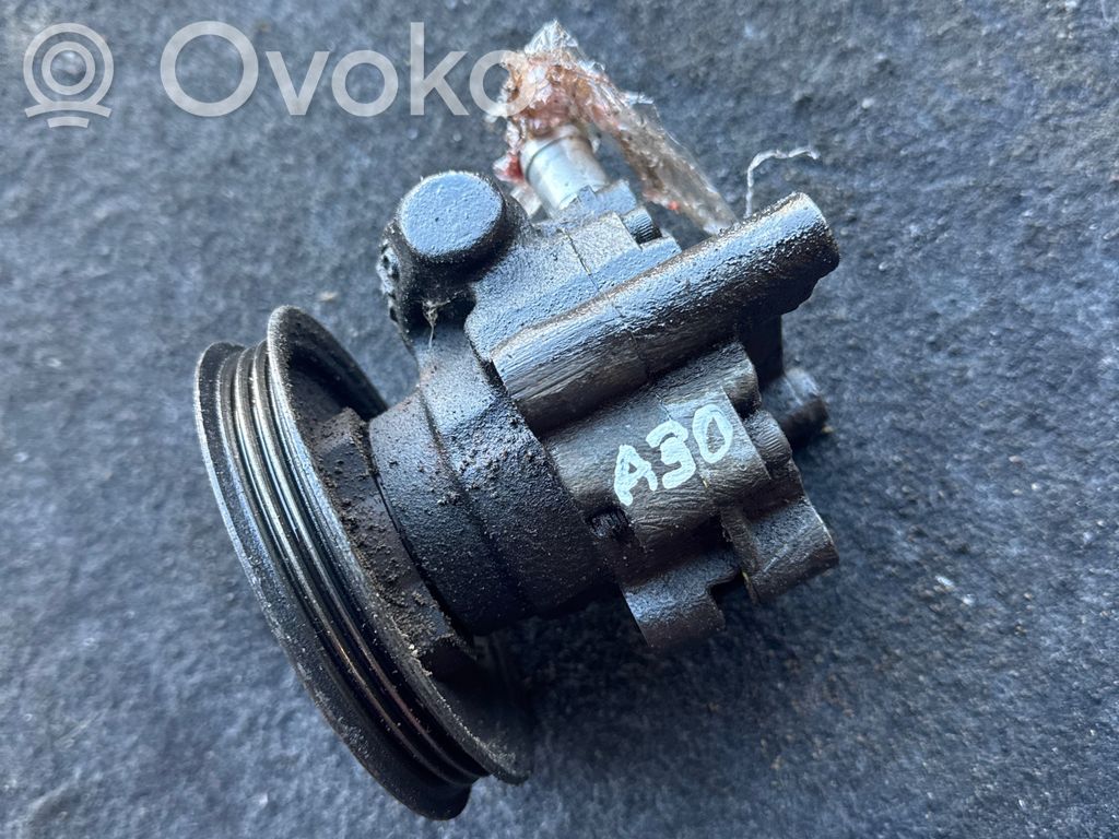 Land Rover Freelander Ohjaustehostimen pumppu 