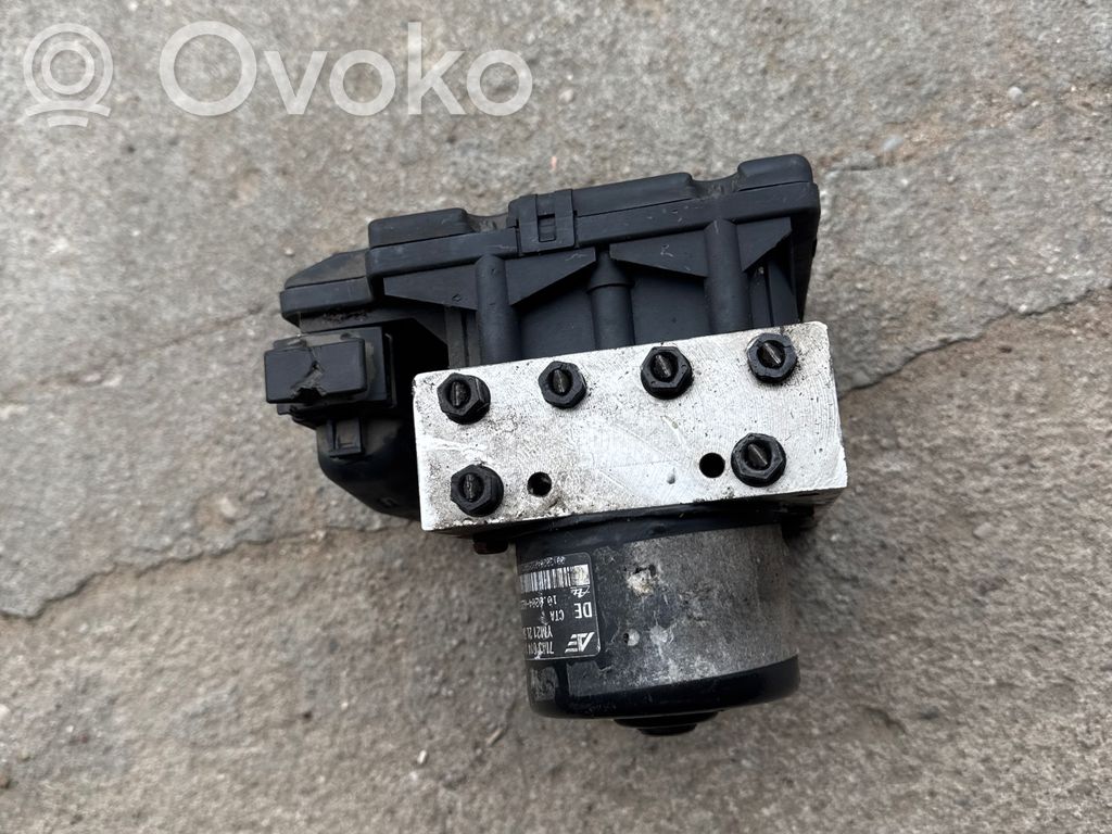 Seat Alhambra (Mk1) ABS bloks 