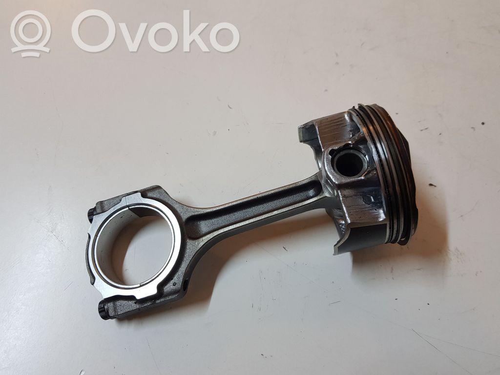 Ford Mustang VI Piston cu bielă 