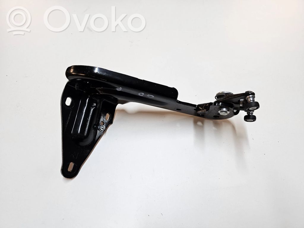 Chrysler Pacifica Sliding door lower roller guide/hinge 