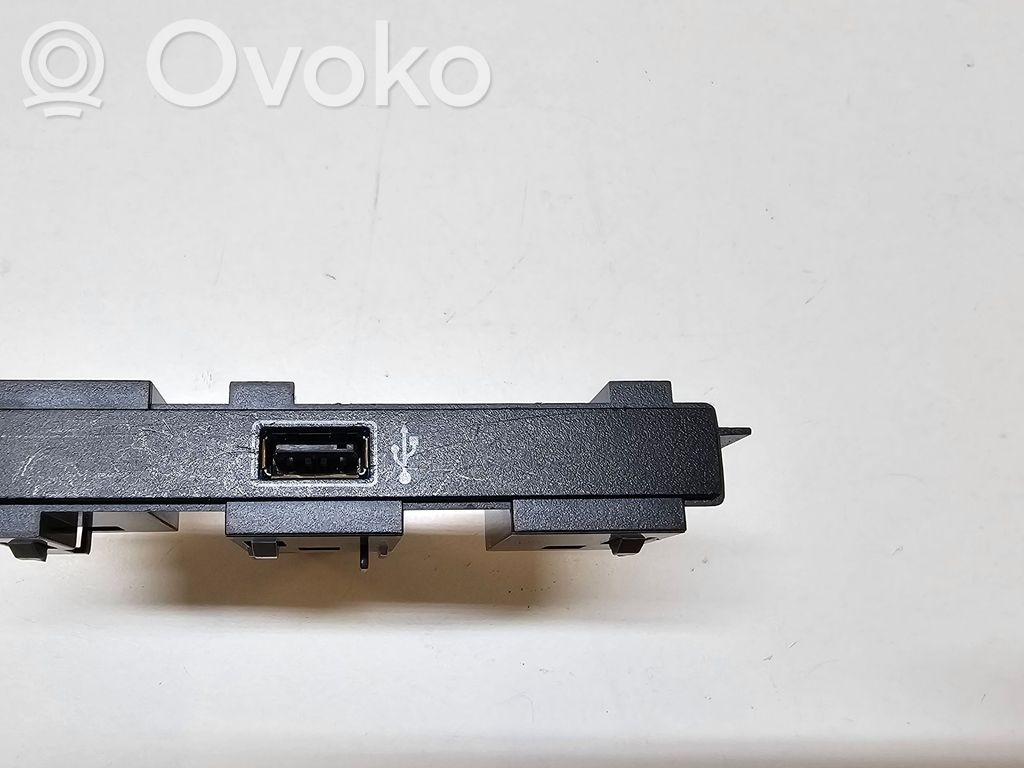 Volkswagen Tiguan Allspace Enchufe conector USB 